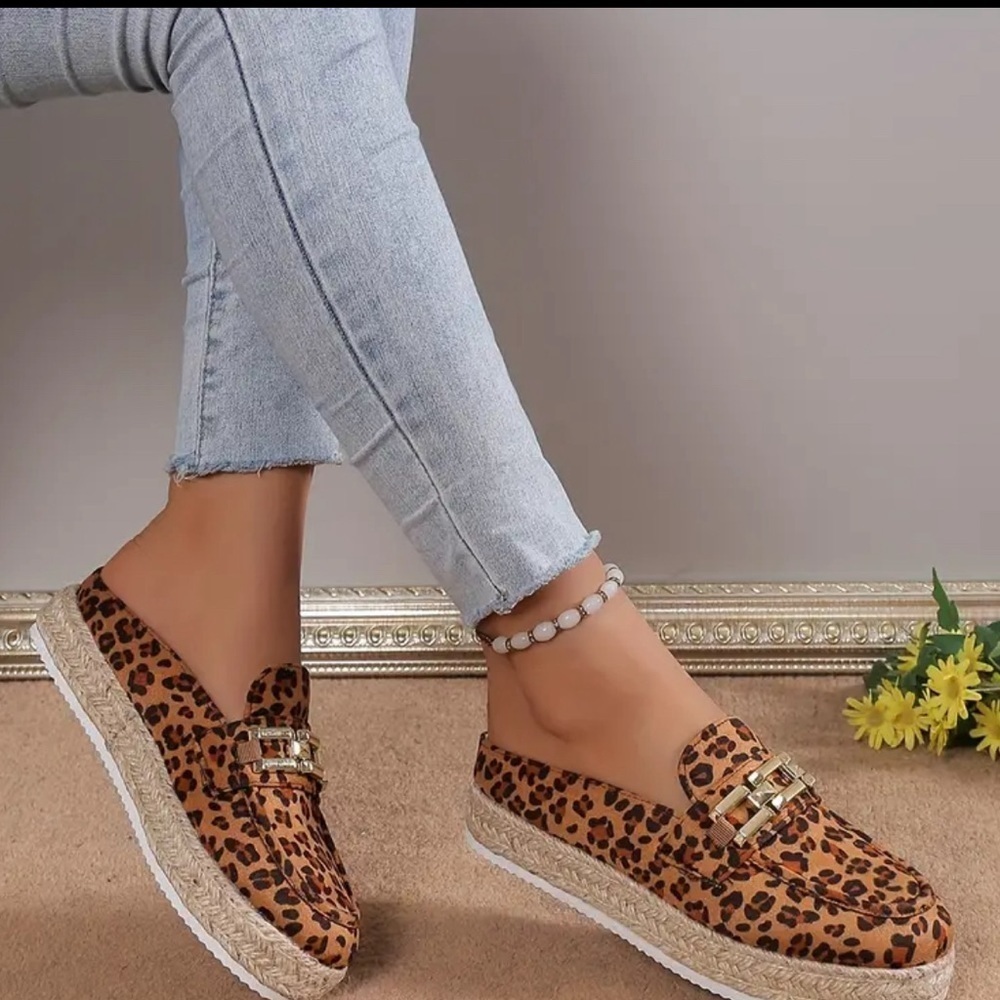 Travel. Passions - Leopard print mule slip on - Picture 2 of 4